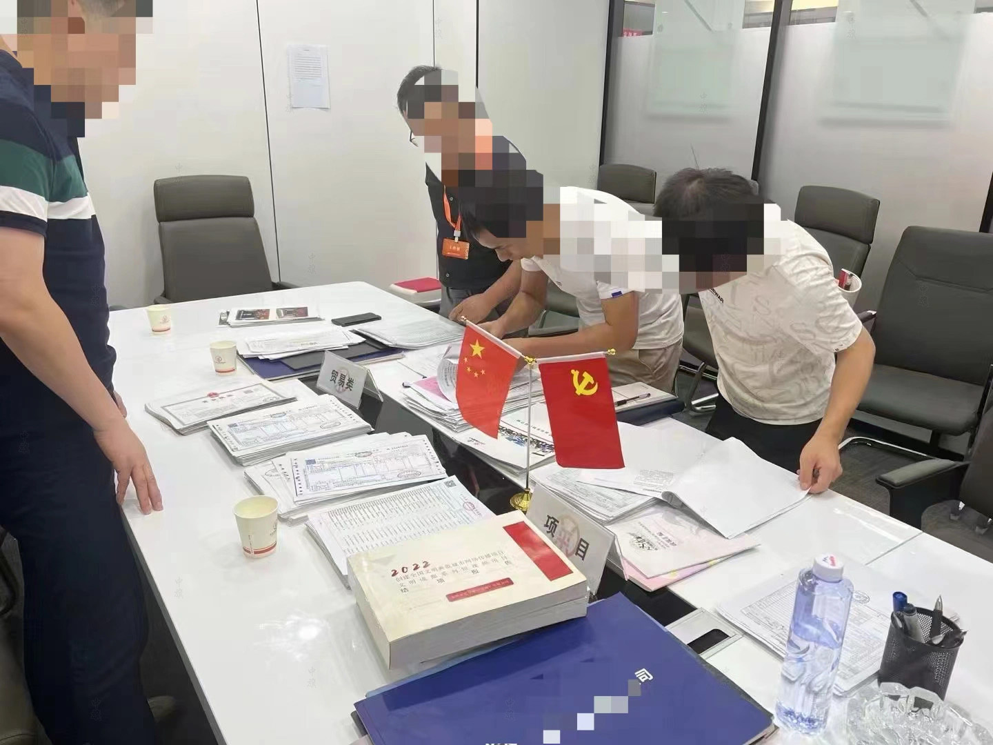 企業(yè)扶持項(xiàng)目簽訂合同照片.jpg