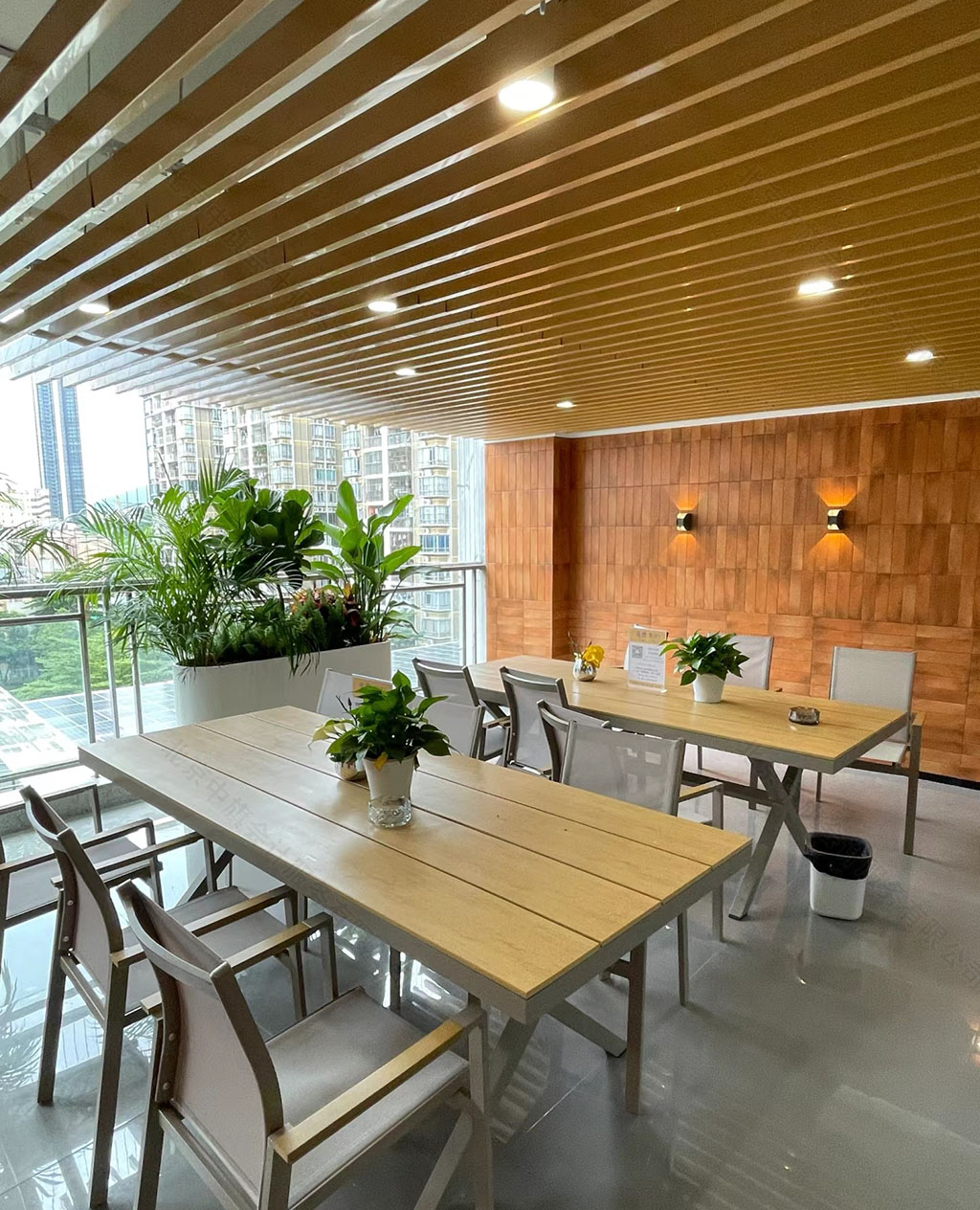 公司內(nèi)無休吃飯閑聊的地方
