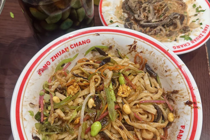 老北京炸醬面他家的味道挺不錯的，以前總去吃.jpg
