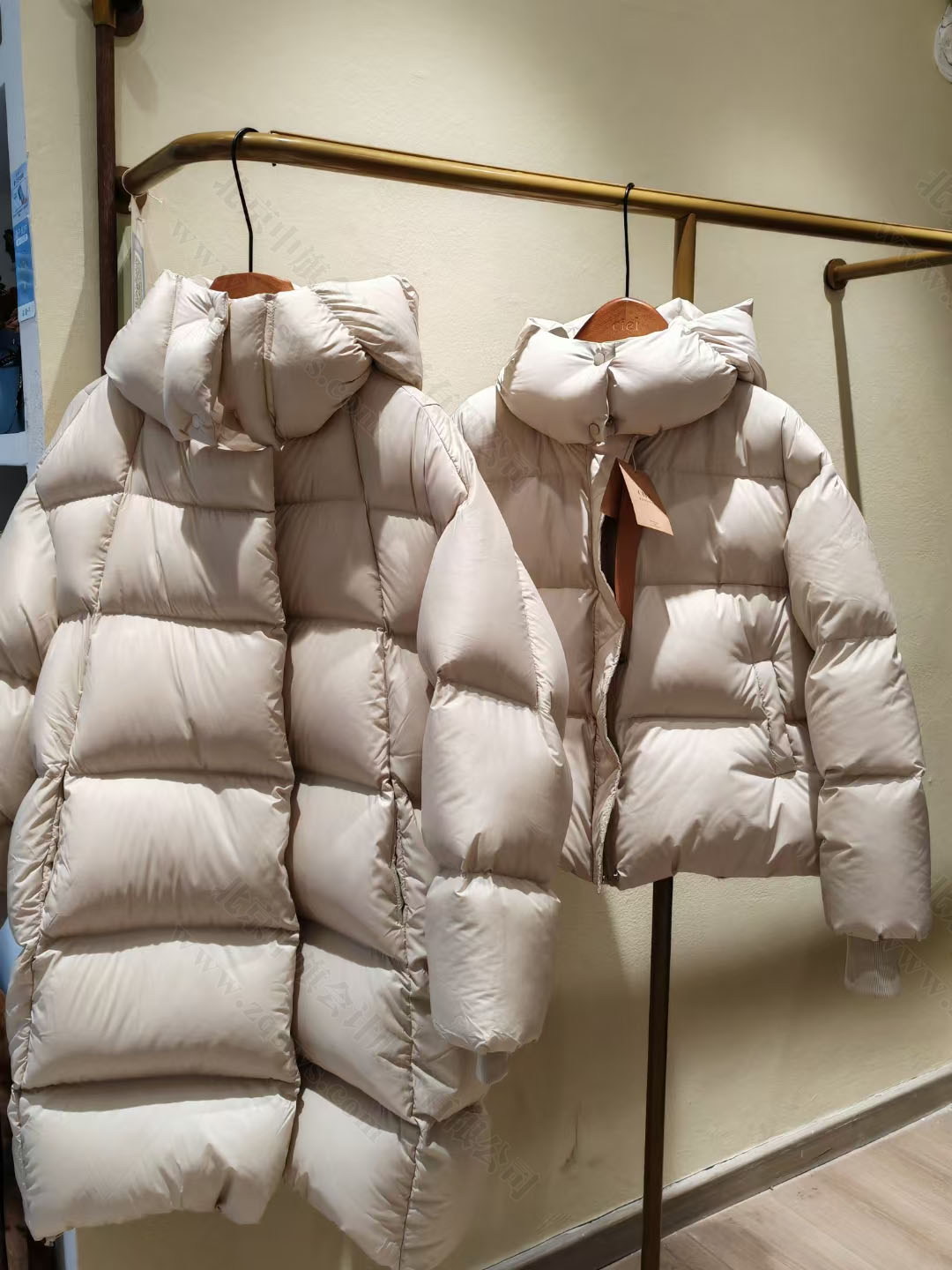這件羽絨服就是翻新的，我不說你會知道？.jpg
