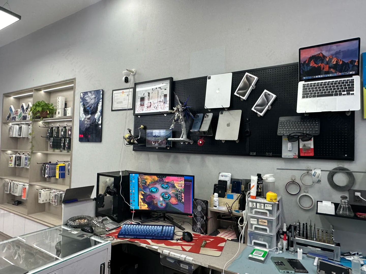 樓下新開的個人電子企業(yè)店.jpg